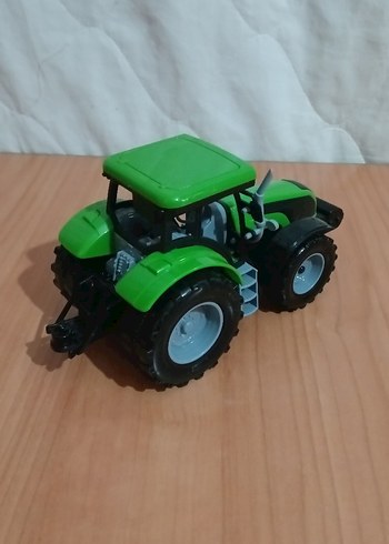 SÜRTMELİ PLASTİK TRAKTÖR OYUNCAK- YEŞİL MAVİ KIRMIZI SEÇENEĞİ