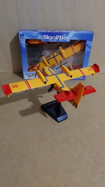 Beden Renk UÇAK MAKETİ BOMBARDİER 415 - HEDİYELİK SÜPER ÜRÜN