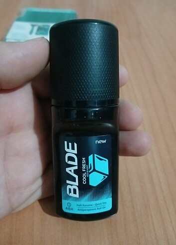 WİLKİNSON 4'LÜ PAKET TIRAŞ BIÇAĞI+ BLADE DEODORANT - Görsel 5