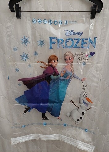 FROZEN RESİMLİ L BOY VAKUMLU HURÇ - SON ÜRÜN
