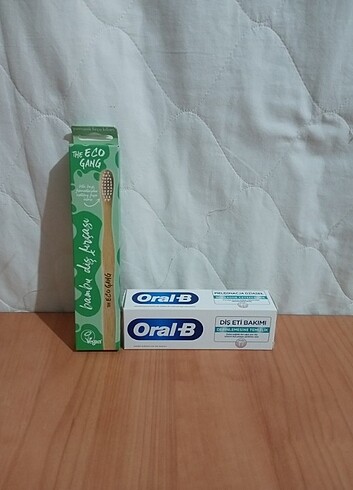 THE ECO GANG BAMBU SAPLI DİŞ FIRÇASI+ ORAL B DİŞ MACUNU 