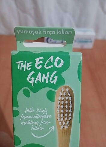 Oral-B THE ECO GANG BAMBU SAPLI DİŞ FIRÇASI+ ORAL B DİŞ MACUNU 