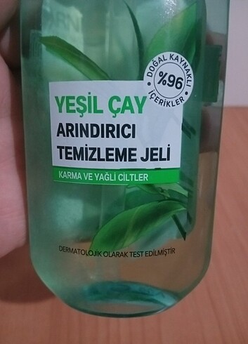 Beden SÜPER FIRSAT PAKETİ - GARNİER 200ml ARINDIRICI JEL + YÜZ YIKAMA