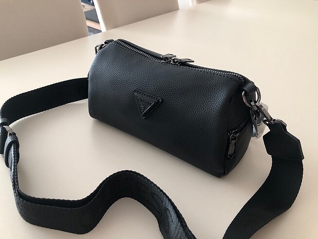 Guess Guess Kadın Askılı Çanta