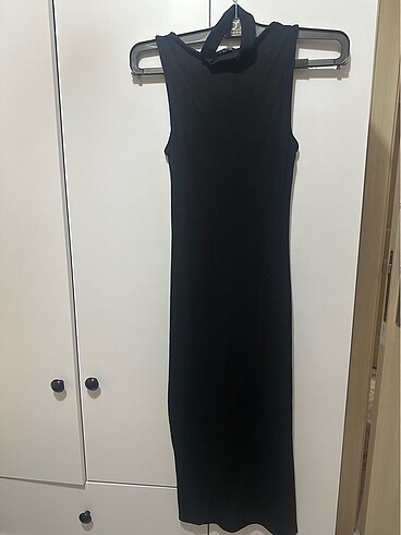 Bershka Elbise