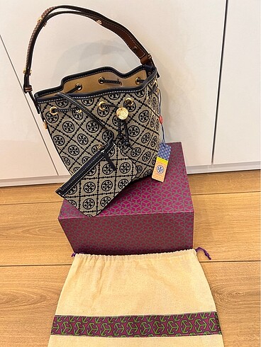  Beden Tory Burch T