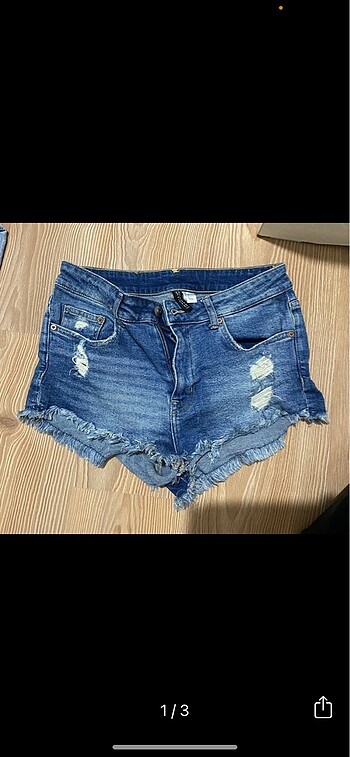 H&M Sort