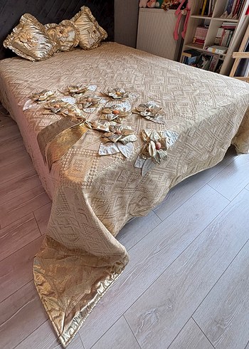 Tamemen elişi dantel yatak örtüsü - Görsel 2