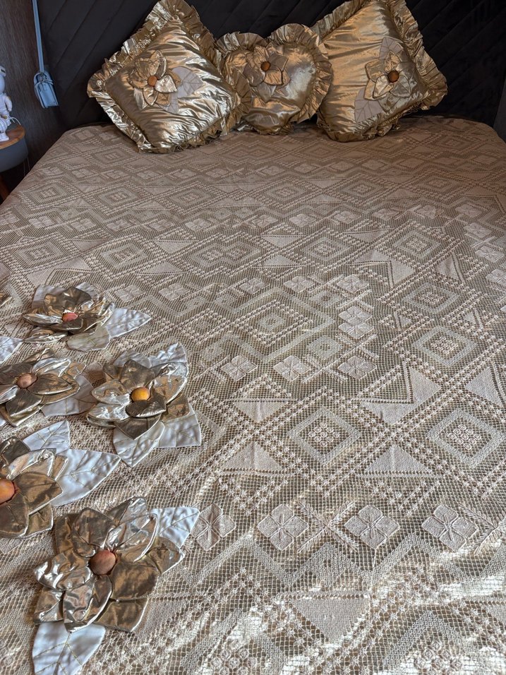 Tamemen elişi dantel yatak örtüsü - Görsel 5