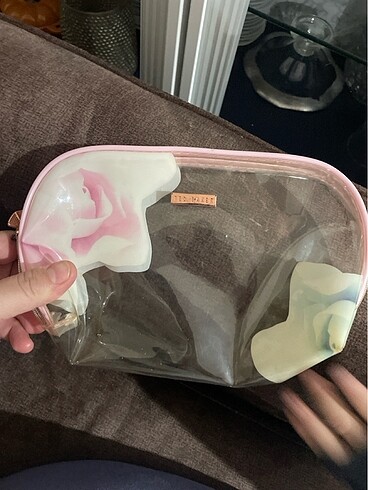 Ted baker makyaj çantası