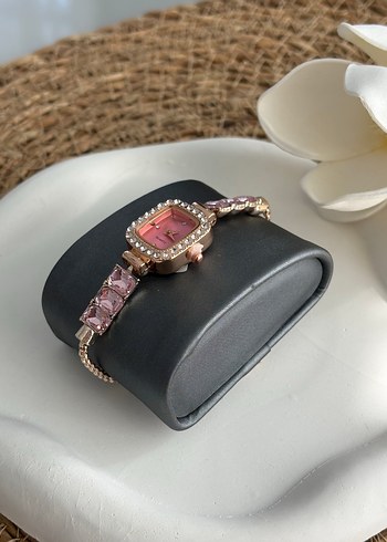 Pembe Zincir Detaylı Kadın Saat
