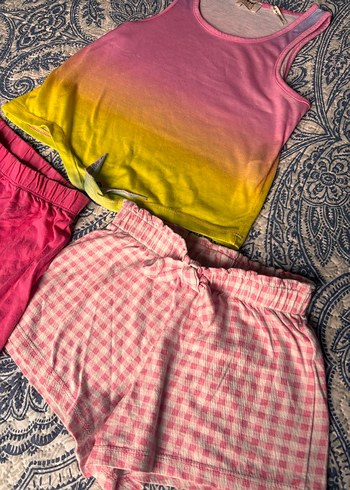 Kız Çocuk Pembe Bağlama Desenli Bol Kesim Şort - Görsel 3