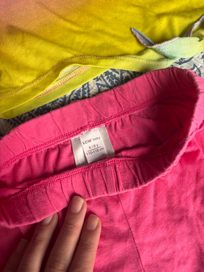 Kız Çocuk Pembe Bağlama Desenli Bol Kesim Şort - Görsel 5