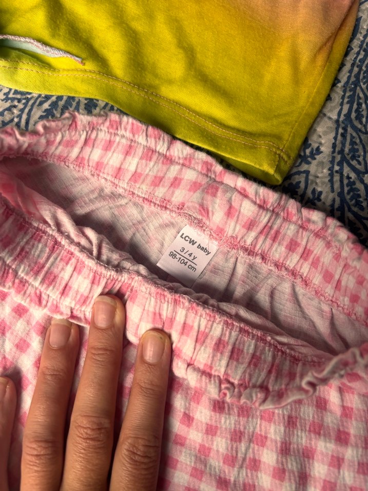 Kız Çocuk Pembe Bağlama Desenli Bol Kesim Şort - Görsel 4