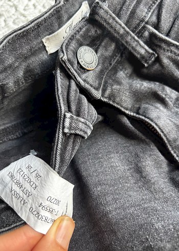 Gri Normal Kesim Kadın Denim Jean - Görsel 3