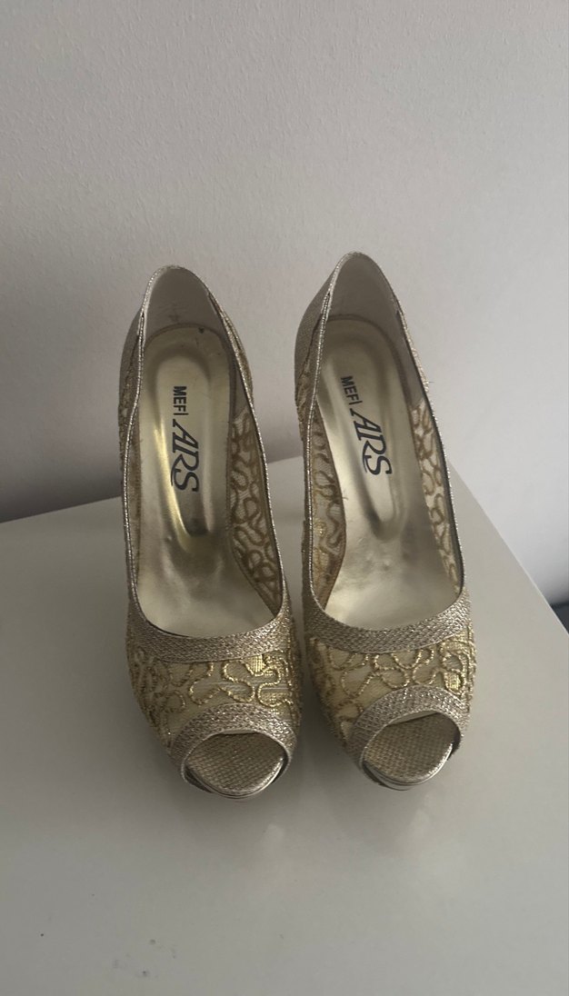 Altın İşlemeli Dantel Detaylı Stiletto Topuk boyu 12 cm - Görsel 2