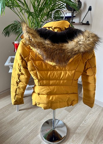 Sarı Kürklü Kadın Kışlık Mont - Görsel 3
