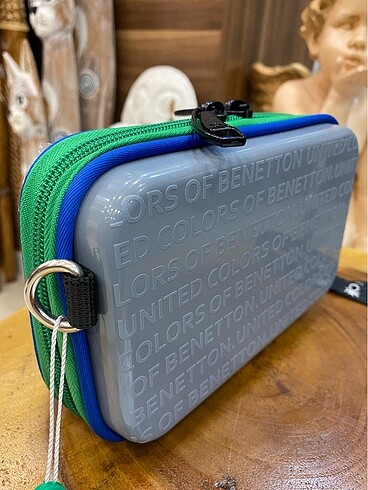 Benetton kutu çanta