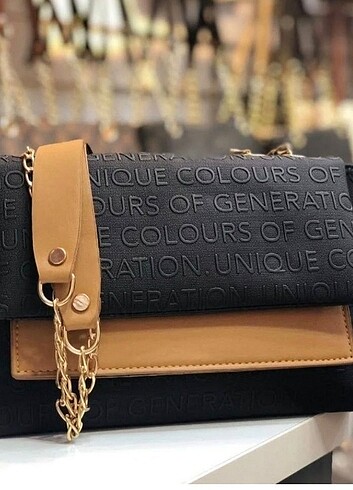 Kadın Askılı 3 Gözlü Çanta 25×16 cm