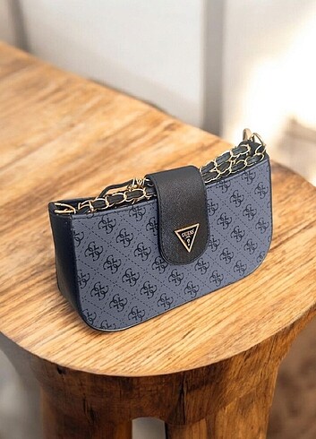 Guess Kadın Askılı Çanta 25×13 cm Tek Gözlü Astarlı