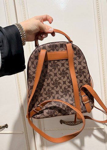 Kahverengi Deri Kadın Sırt Çantası Cacharel - Görsel 3