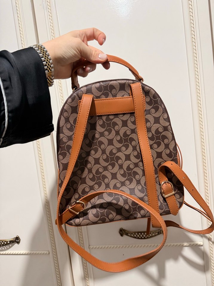 Kahverengi Deri Kadın Sırt Çantası Cacharel - Görsel 3