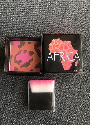 Diğer W7 Africa allık