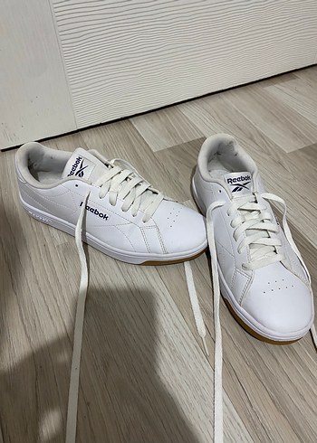Reebok Beyaz Bağcıklı Kadın Spor Ayakkabı