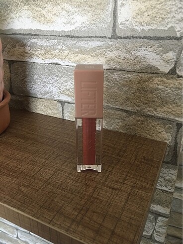 Lifter gloss
