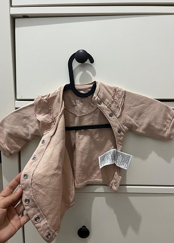 Kız Çocuk Pembe Keten Fırfırlı Bluz ve Çiçekli Tayt - Görsel 4