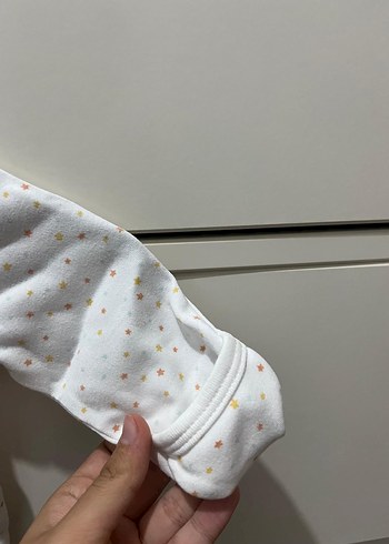 Uzun Kollu 2 tane Bebek Tulum ve Şapkaları - Görsel 6