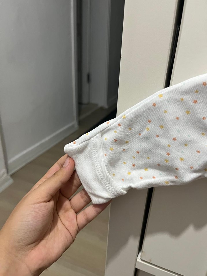 Uzun Kollu 2 tane Bebek Tulum ve Şapkaları - Görsel 5