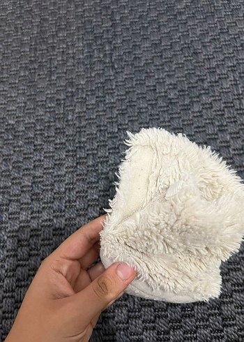 Çocuk Krem Kürklü Sıcak Ev Terliği - Görsel 3