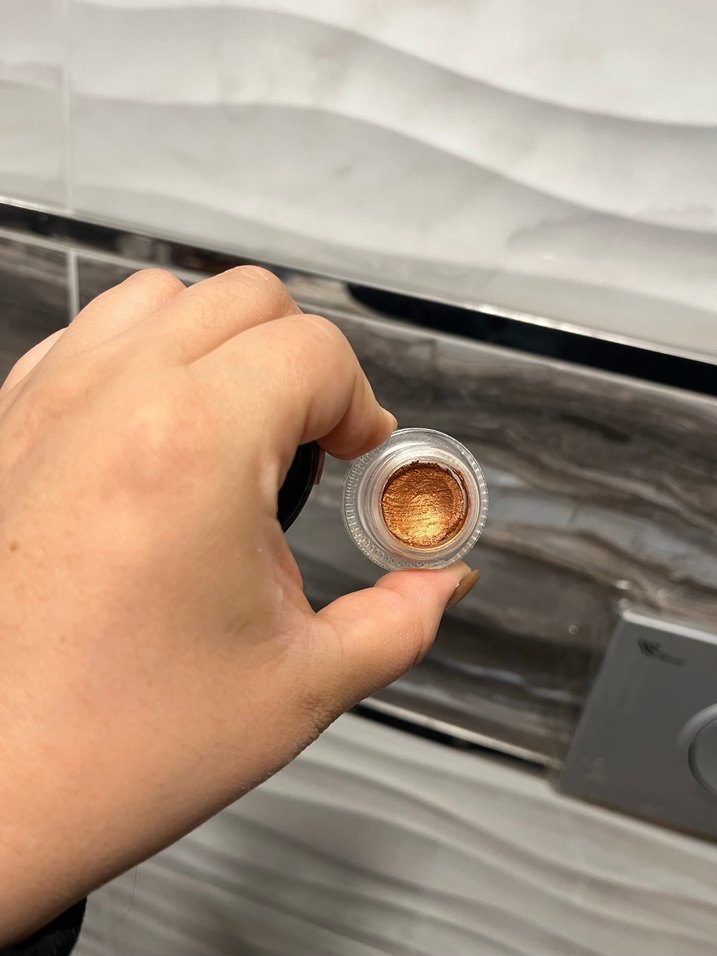 Farmasi bakır krem far - Görsel 2