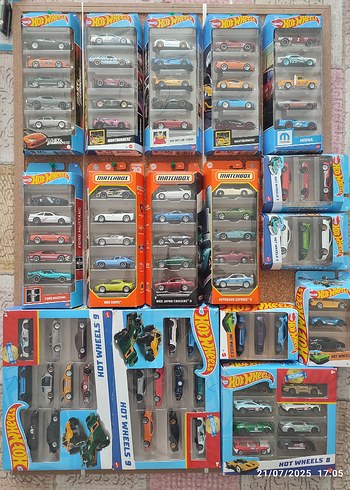 Koleksiyonluk Hot Wheels Oyuncak Araba Setleri