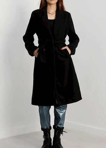 Astarlı Siyah Kaşe Kaban - Görsel 2