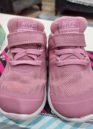 23 Beden pembe Renk Nike orijinal kız çocuk ayakkabı