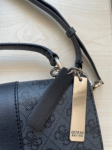 Beden Guess monogram çanta