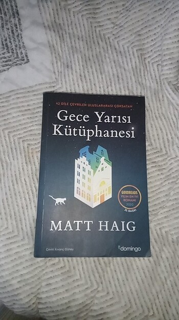 Gece yarısı kütüphanesi