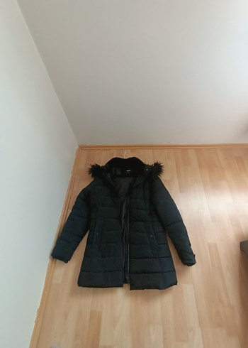 LC Waikiki Siyah Kürklü Kadın Kışlık Mont