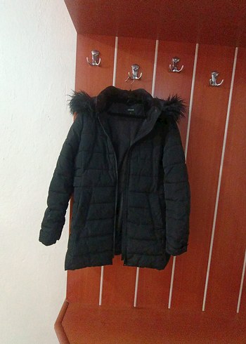 Siyah Kürklü Kadın Kışlık Mont - Görsel 5