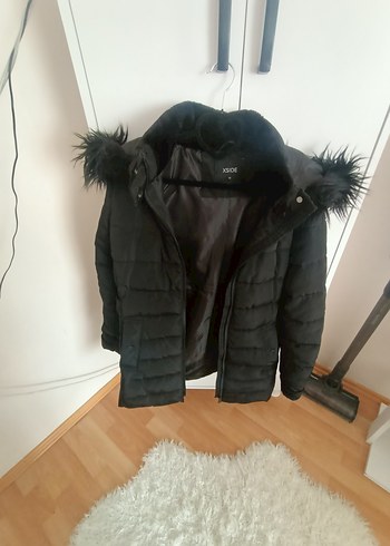 Siyah Kürklü Kadın Kışlık Mont
