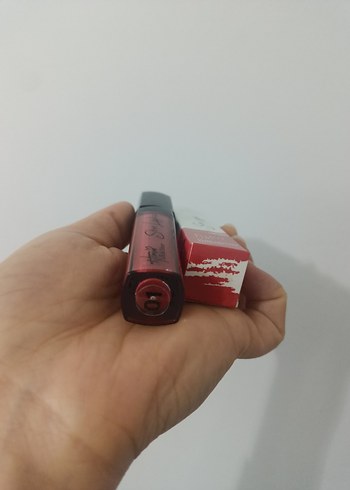 hom Şahin'e lipgloss parlak Kırmızı Sıvı Ruj - Görsel 2