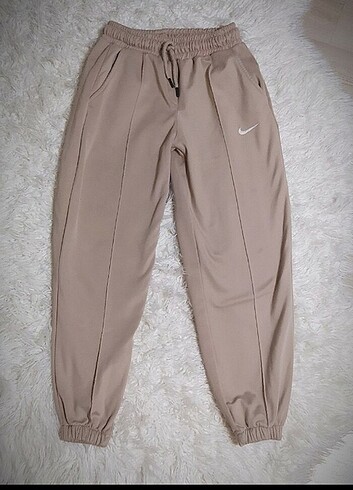 Nike esohman 