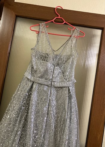 Gri İşlemeli Uzun Abiye Elbise - Görsel 4