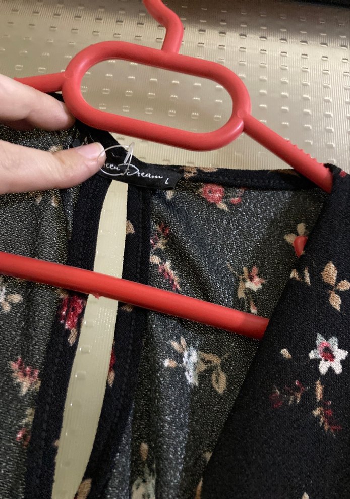 Siyah Çiçek Desenli Tulum - Görsel 3