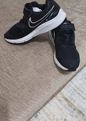 35 Beden Nike Siyah Erkek Çocuk Spor Ayakkabı