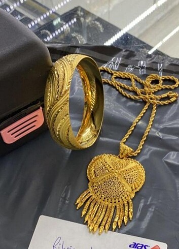Diğer Hint kolyesi altın kaplama