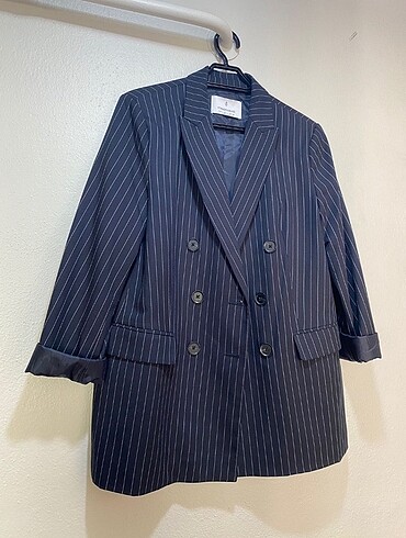 l Beden Stradivarius ince çizgili blazer