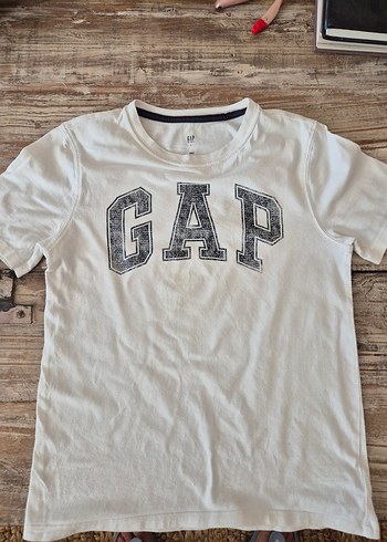 Gap 8 -10 yaş uyumlu erkek tişört 1 tane GAP 2 tane Zara marka
